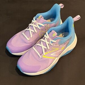 NEW New Balance Rave Run v2 Lilac Glo | Youth 6 (Fits Women’s 7.5-8)